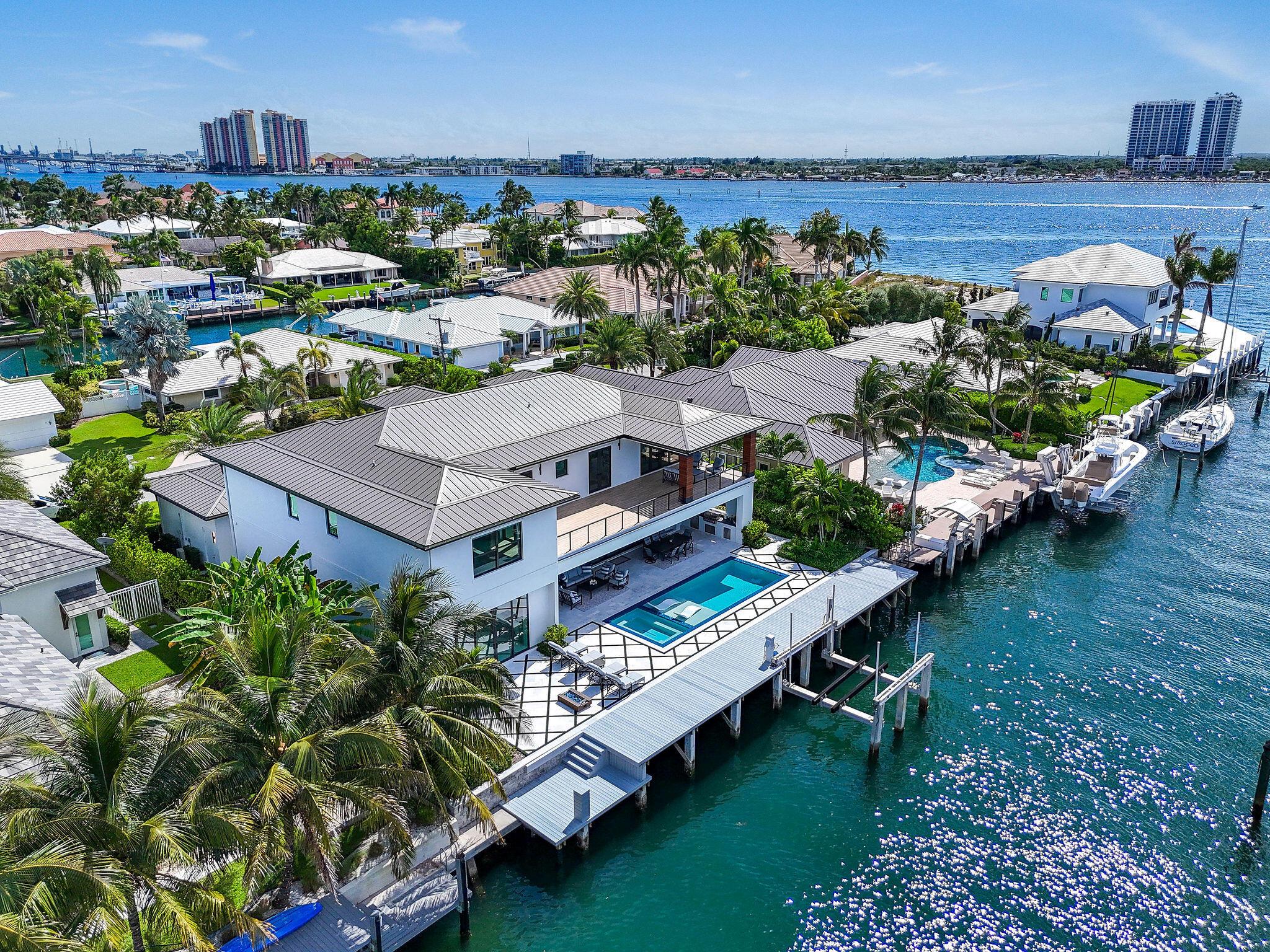 1060 Fairview Ln Singer Island, FL 33404