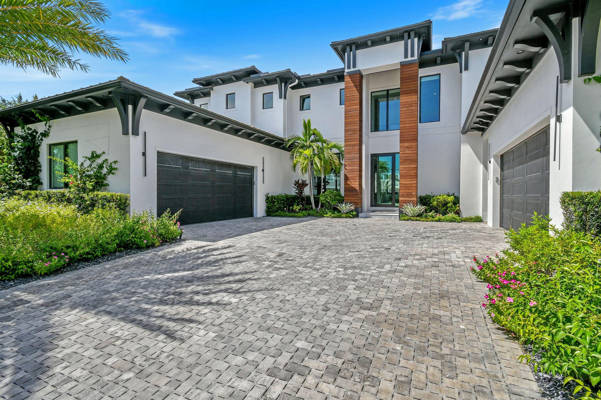 1060 Fairview Ln Singer Island, FL 33404