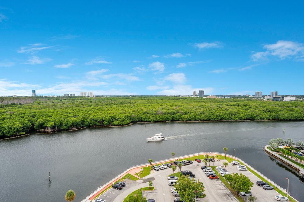 image Arlen House West14