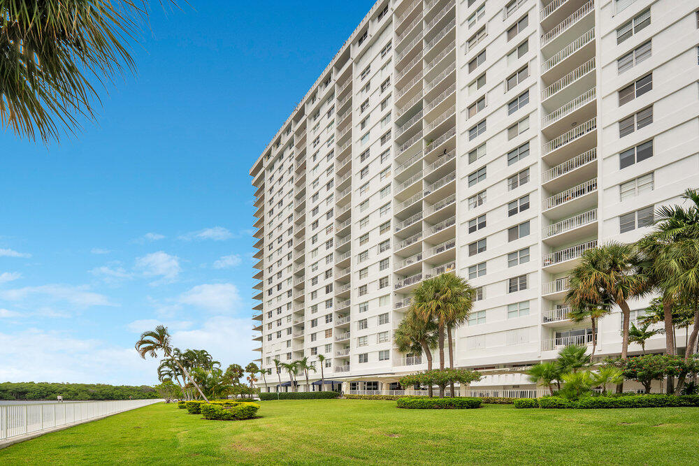 image Arlen House West27