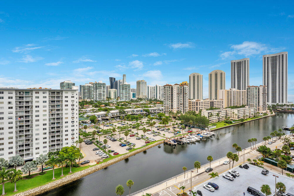 image Arlen House West2