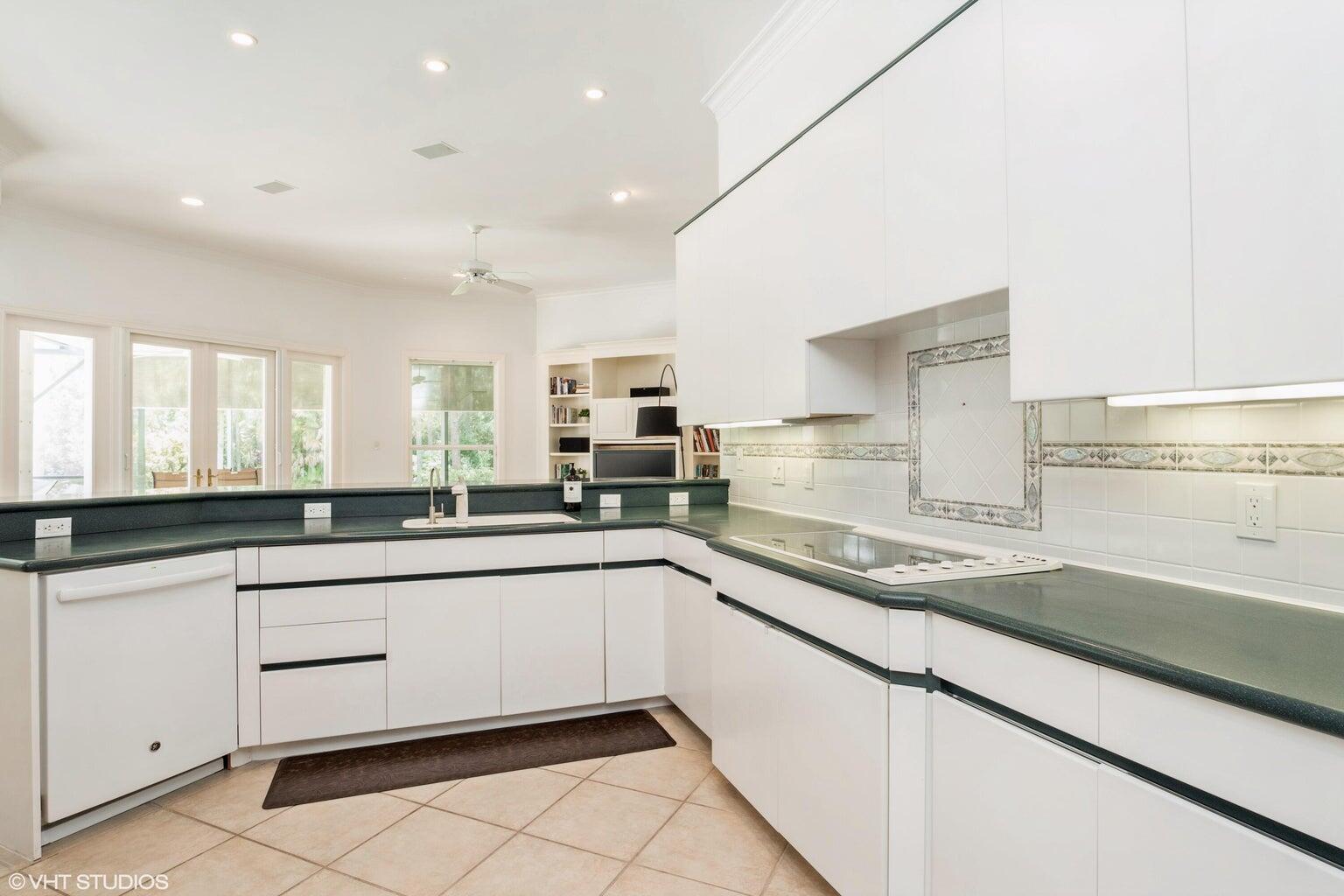 18798 SE Old Trl Dr Jupiter, FL 33478