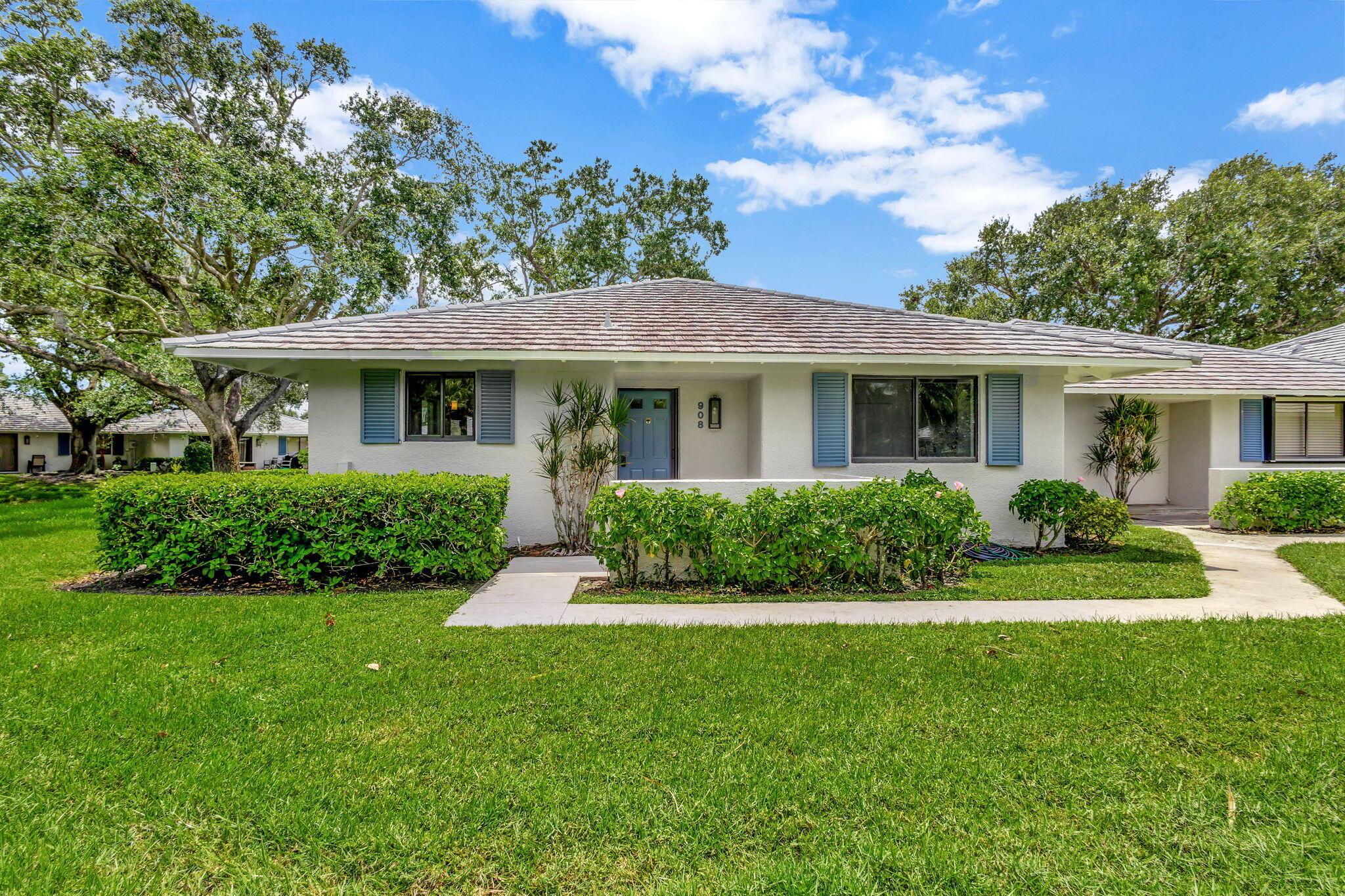 908 Club Dr #908