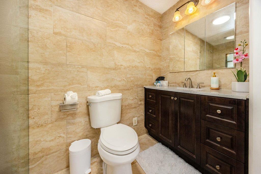 2024 Palmetto Rd West Palm Beach, FL 33406