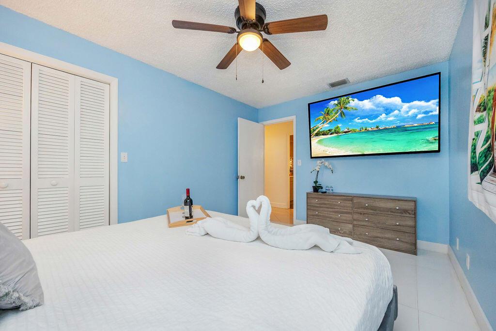 2024 Palmetto Rd West Palm Beach, FL 33406