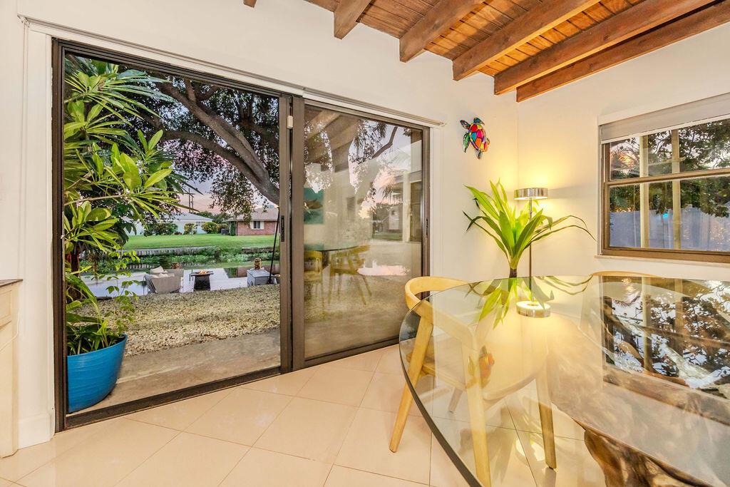 2024 Palmetto Rd West Palm Beach, FL 33406