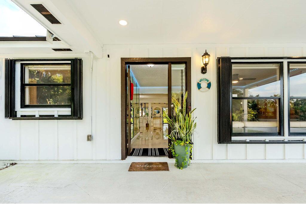 2024 Palmetto Rd West Palm Beach, FL 33406