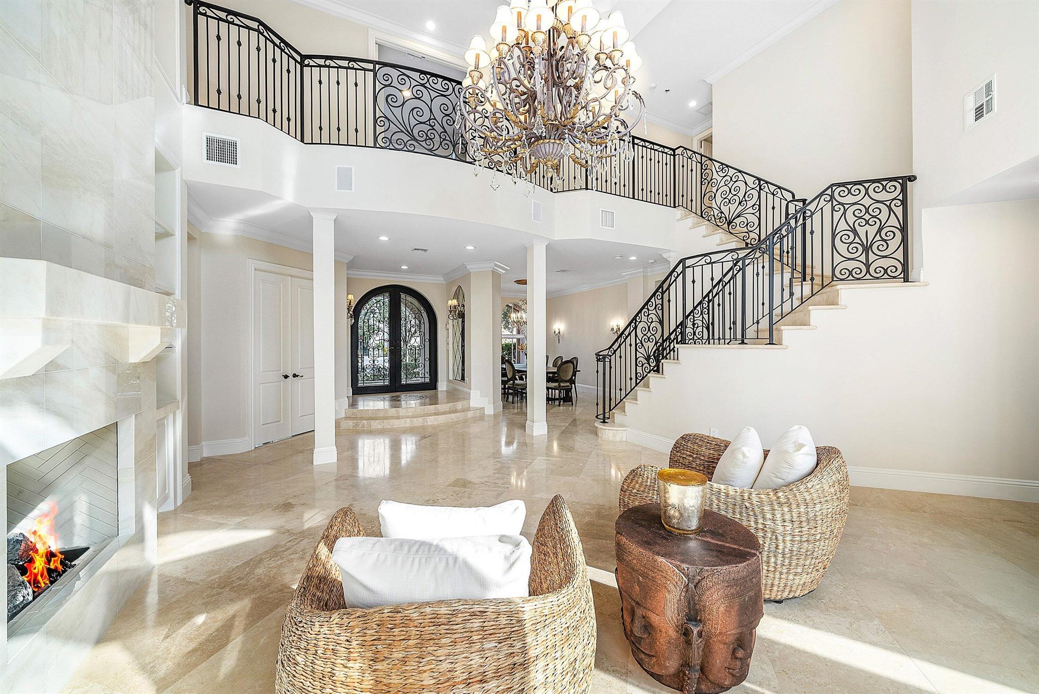 398 NE 7th St Boca Raton, FL 33432