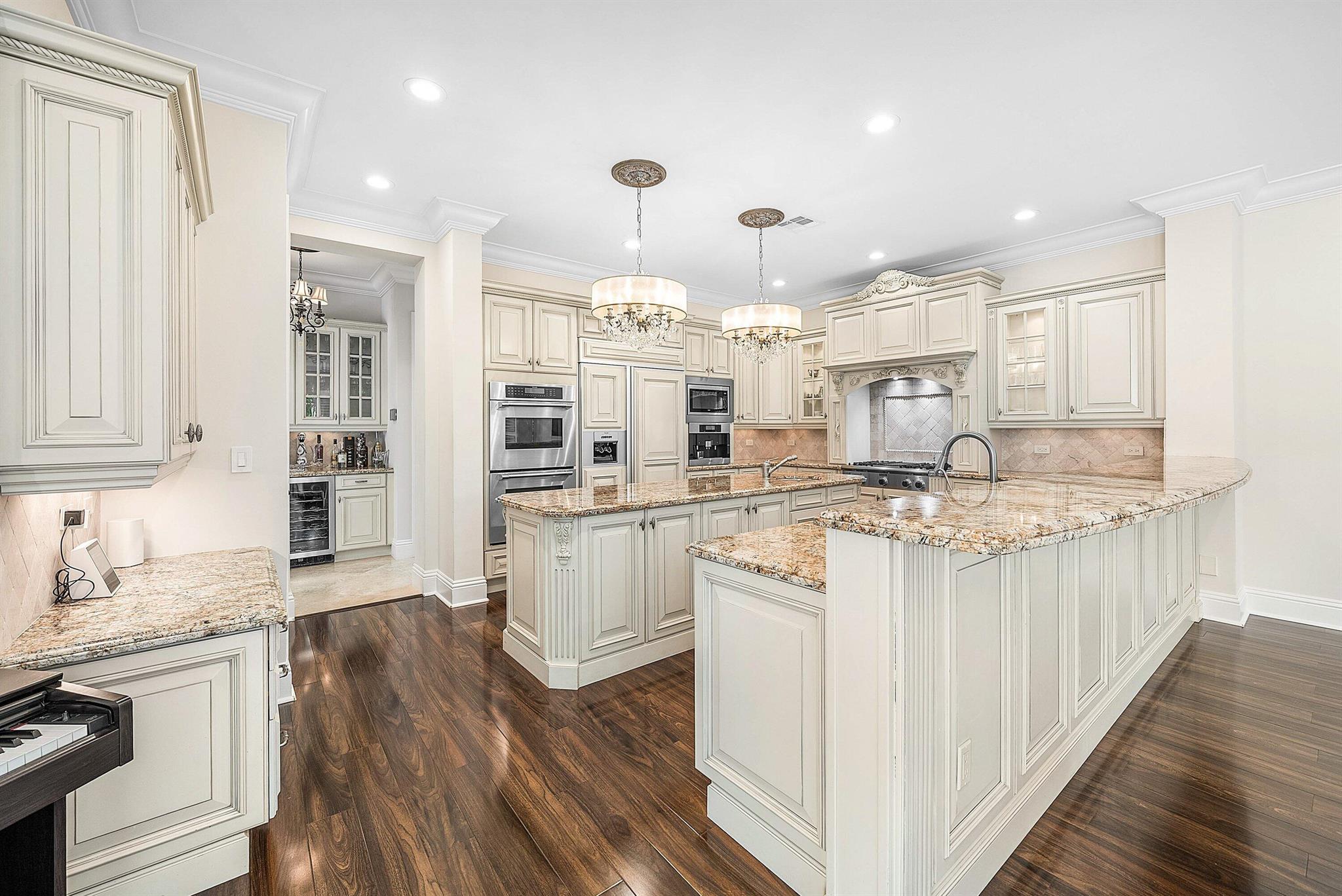 398 NE 7th St Boca Raton, FL 33432