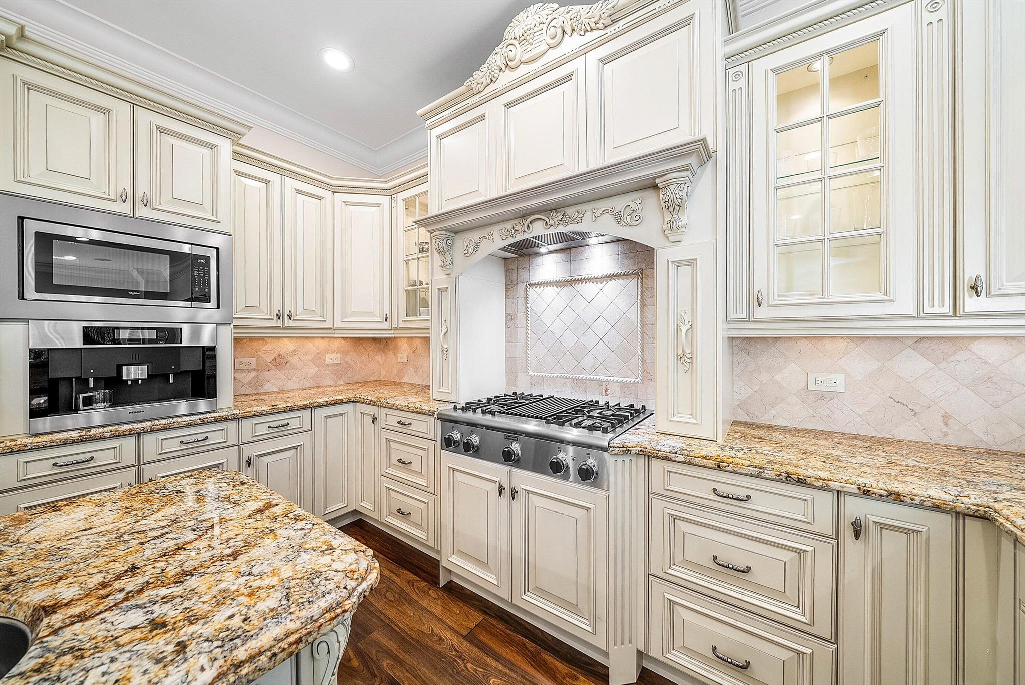 398 NE 7th St Boca Raton, FL 33432