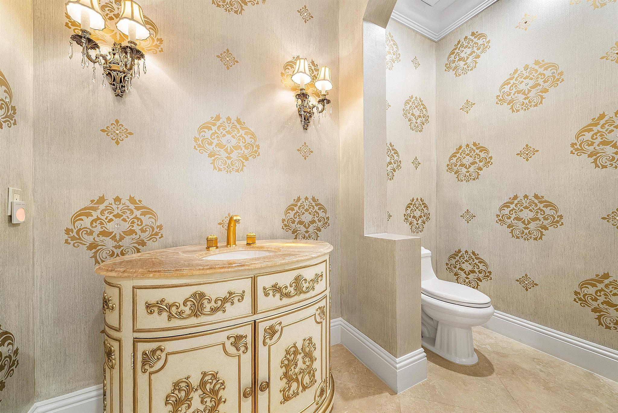 398 NE 7th St Boca Raton, FL 33432