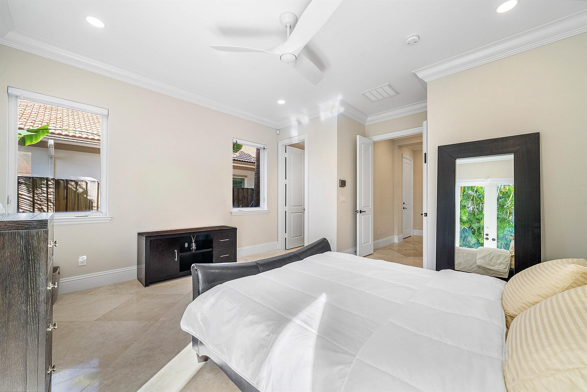 398 NE 7th St Boca Raton, FL 33432