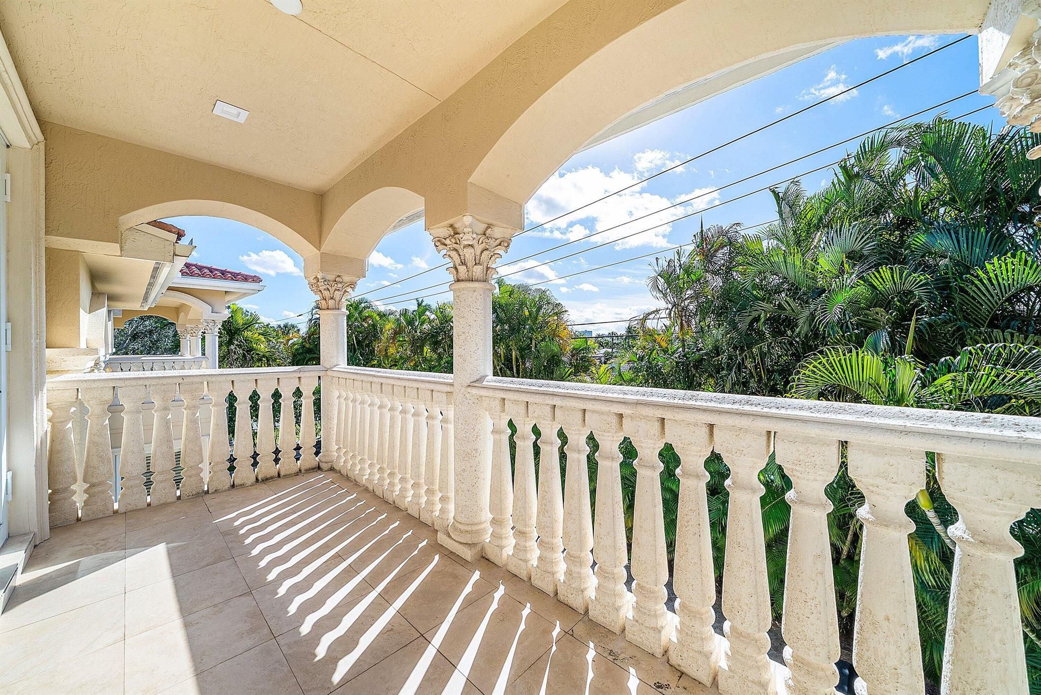 398 NE 7th St Boca Raton, FL 33432