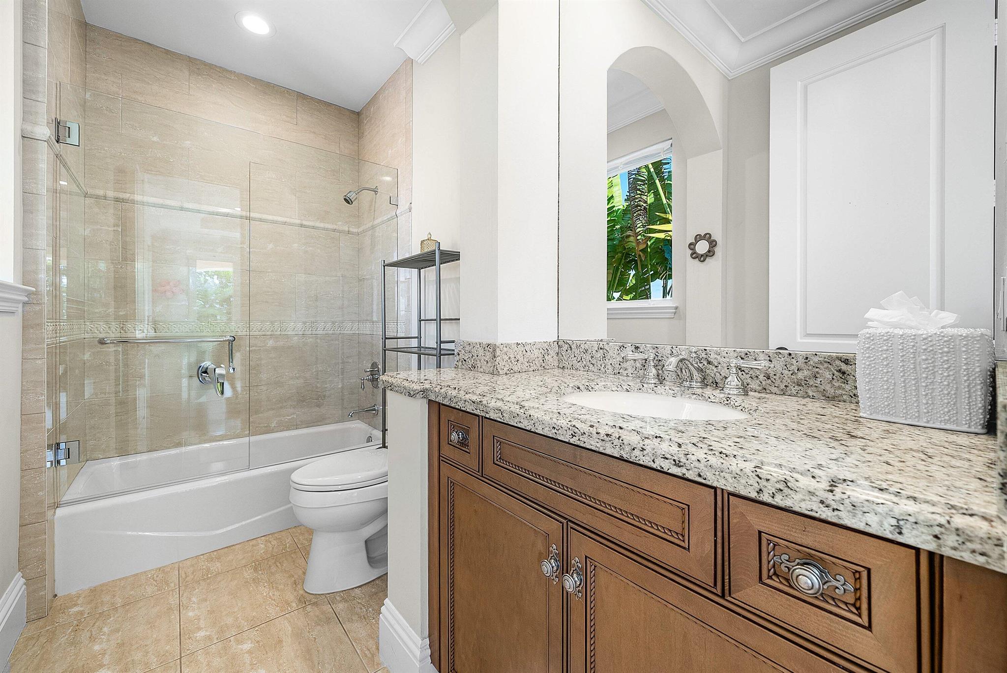 398 NE 7th St Boca Raton, FL 33432