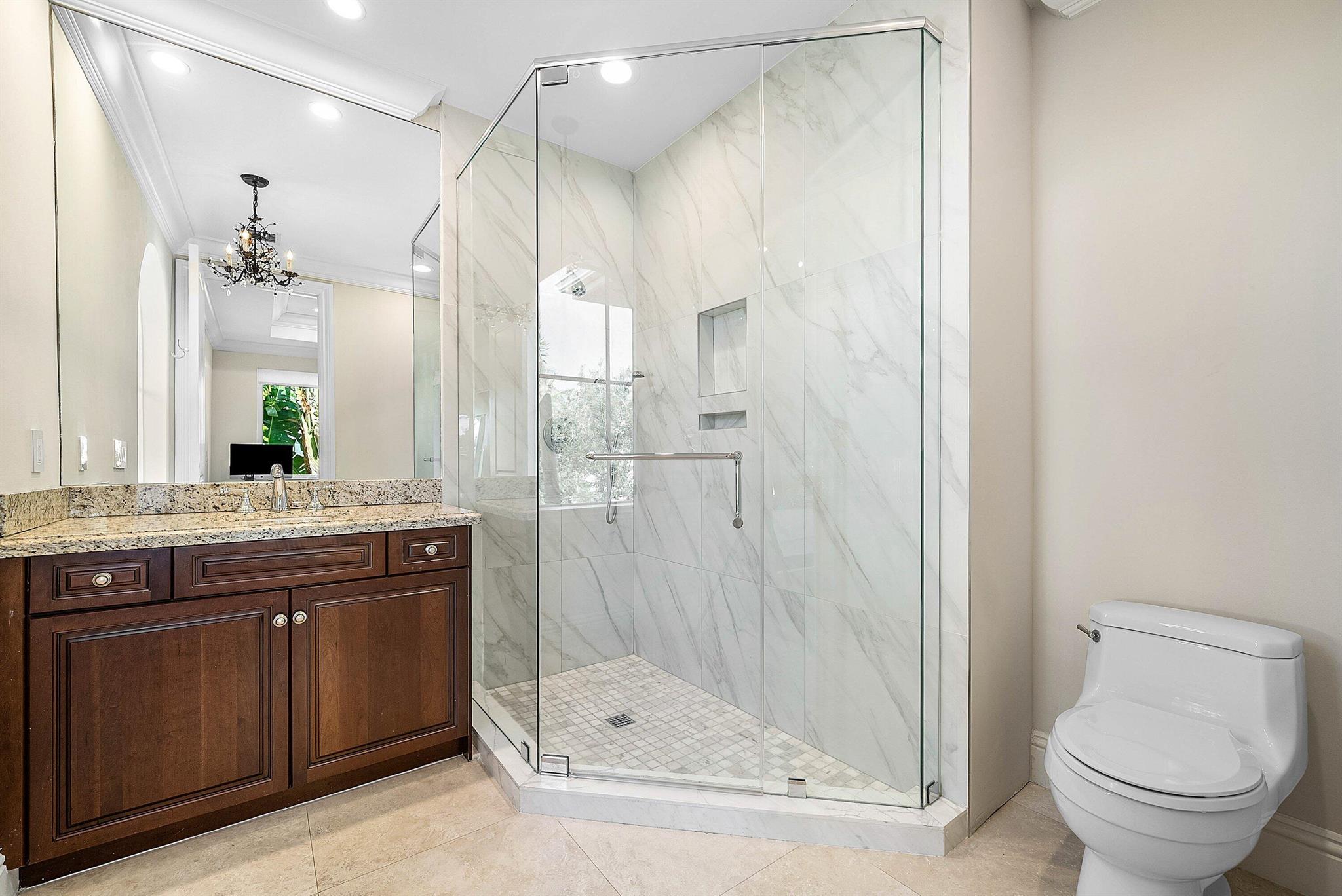 398 NE 7th St Boca Raton, FL 33432