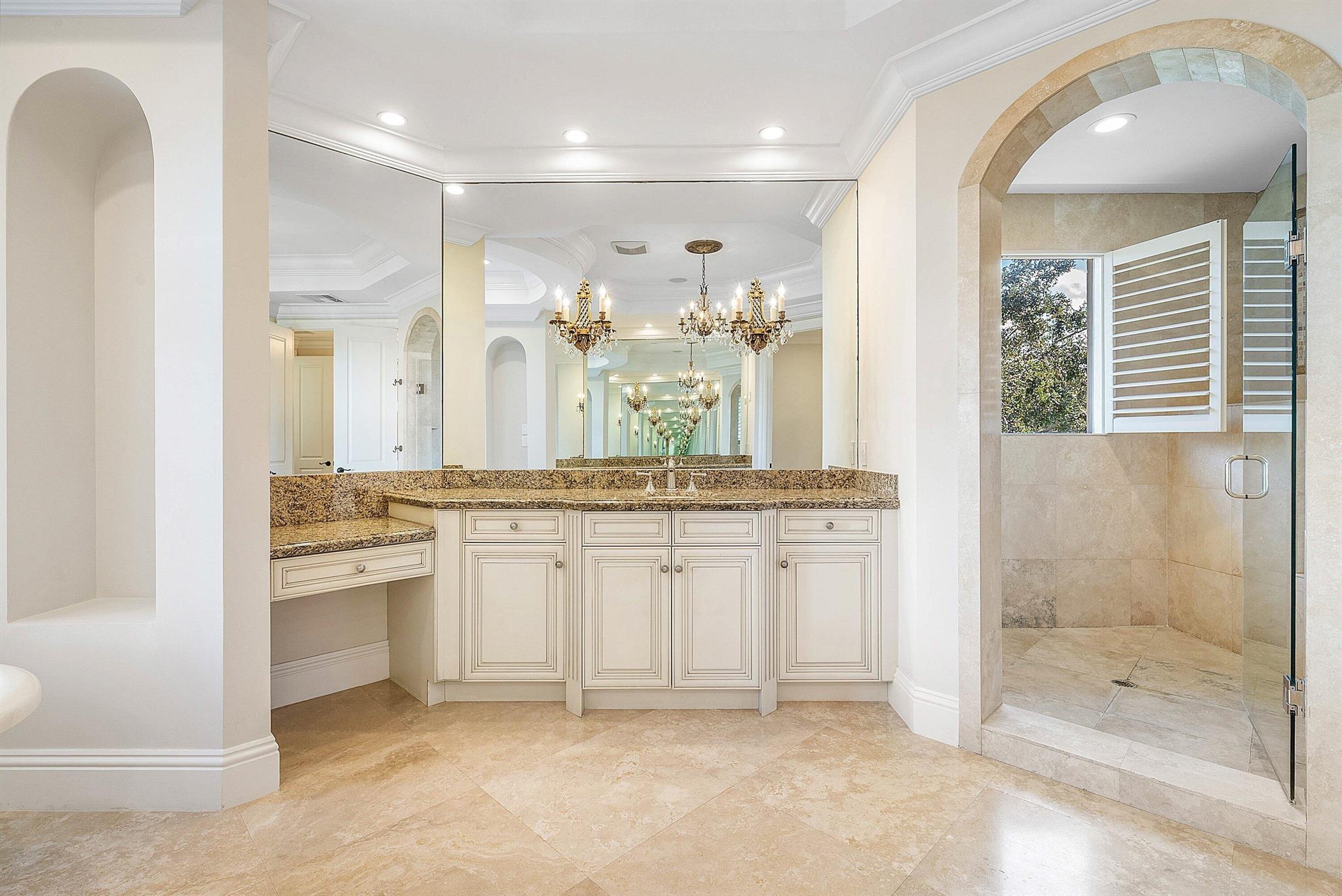 398 NE 7th St Boca Raton, FL 33432