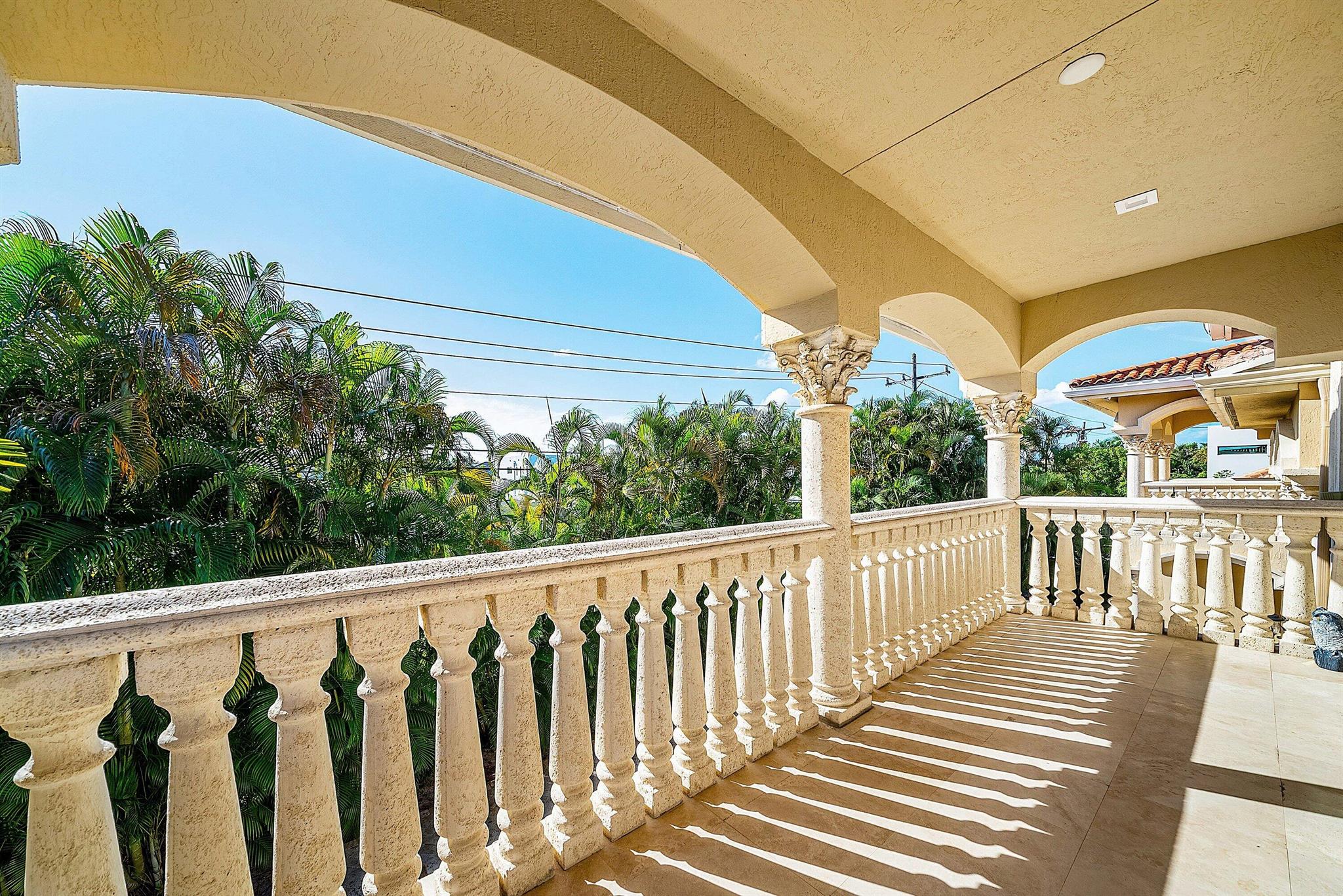 398 NE 7th St Boca Raton, FL 33432