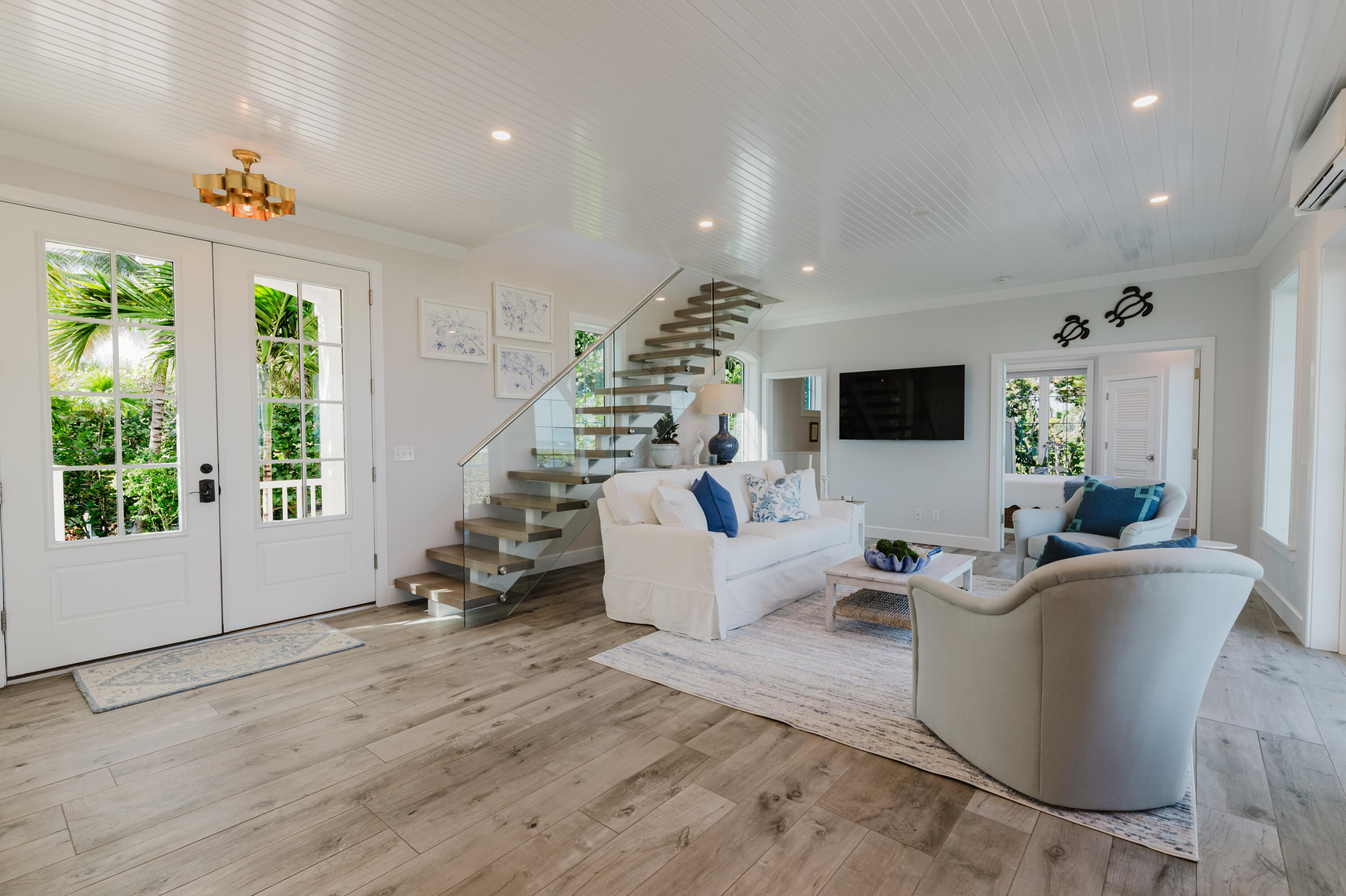 113 N Beach Jupiter Island, FL 33455