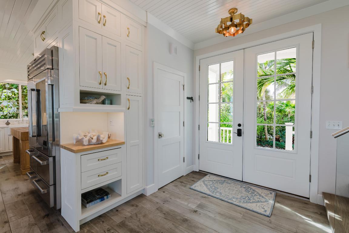 113 N Beach Jupiter Island, FL 33455