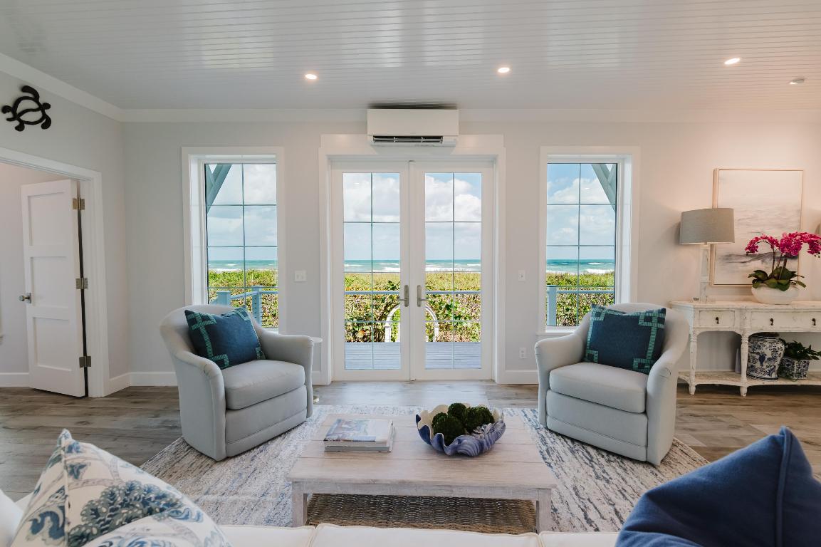 113 N Beach Jupiter Island, FL 33455