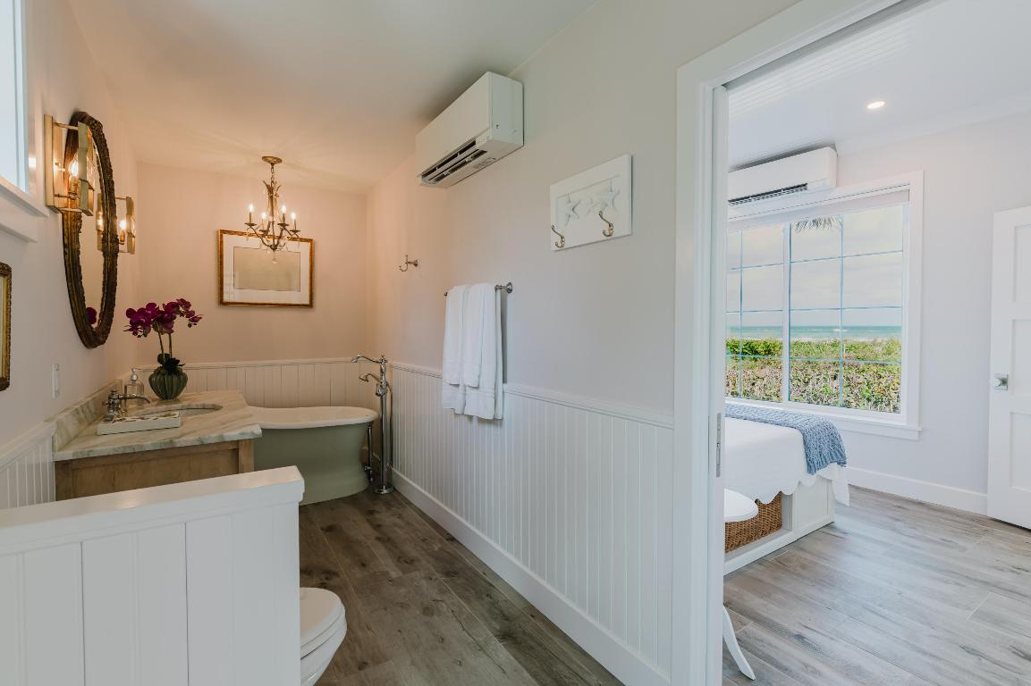 113 N Beach Jupiter Island, FL 33455