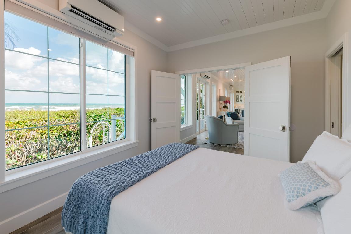 113 N Beach Jupiter Island, FL 33455