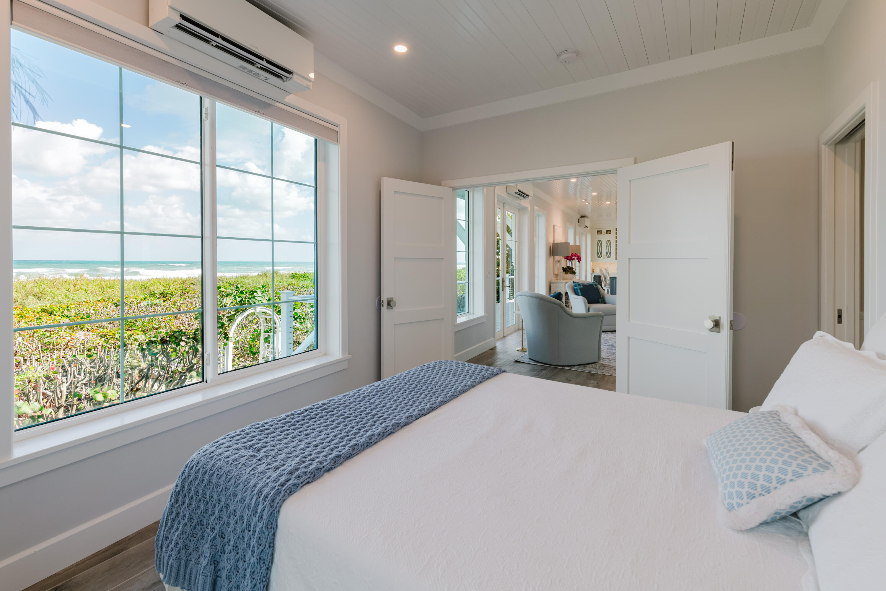 113 N Beach Jupiter Island, FL 33455