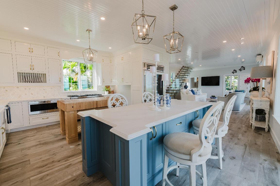 113 N Beach Jupiter Island, FL 33455