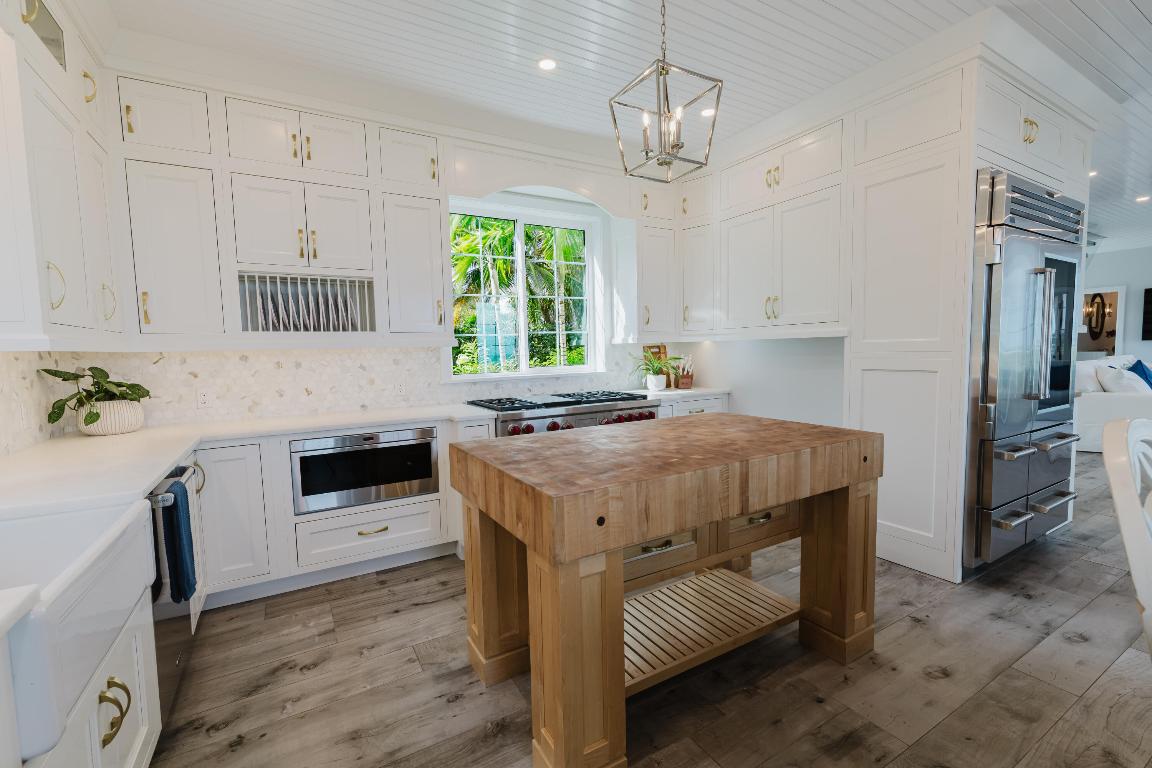 113 N Beach Jupiter Island, FL 33455