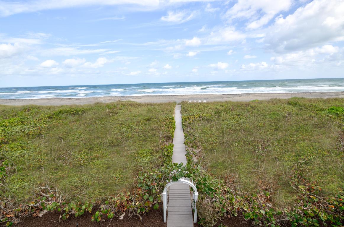 113 N Beach Jupiter Island, FL 33455