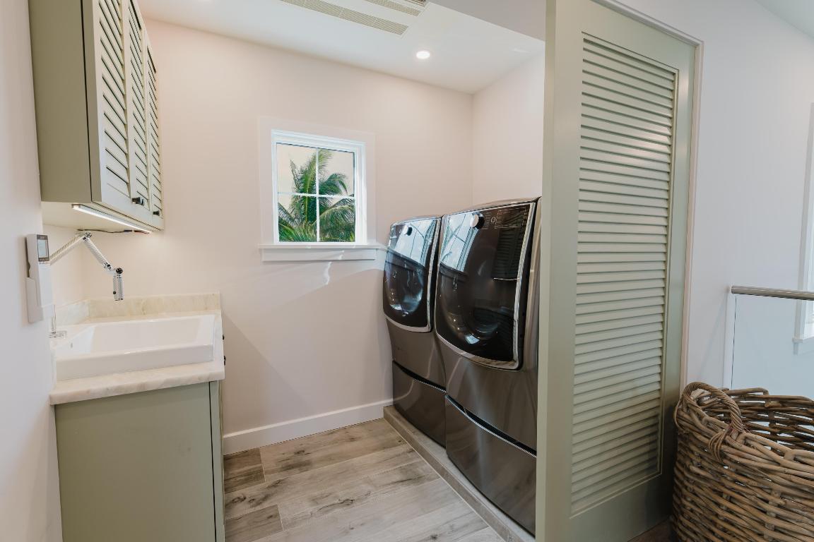 113 N Beach Jupiter Island, FL 33455