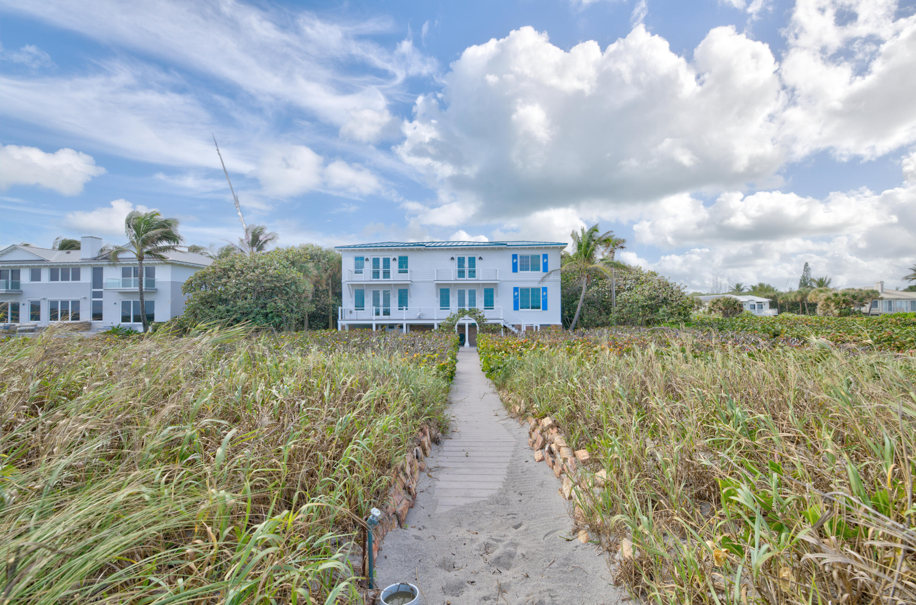 113 N Beach Jupiter Island, FL 33455