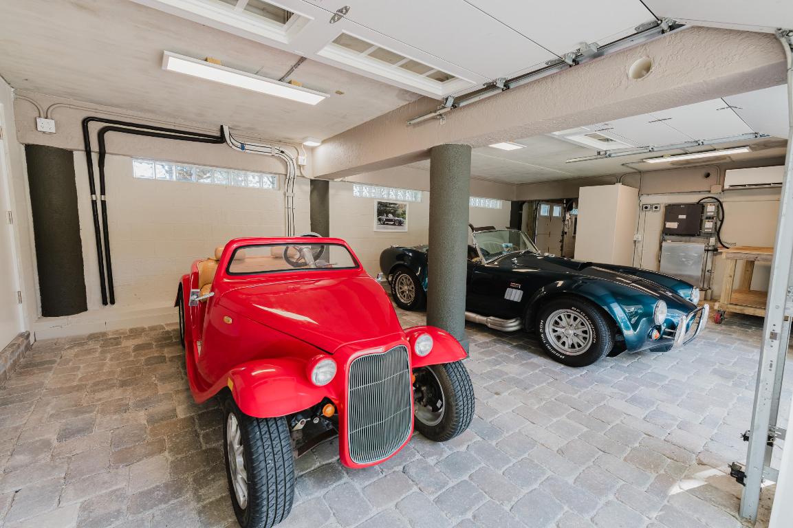 113 N Beach Jupiter Island, FL 33455