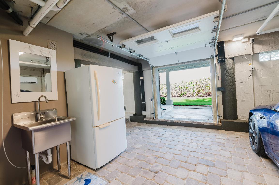 113 N Beach Jupiter Island, FL 33455