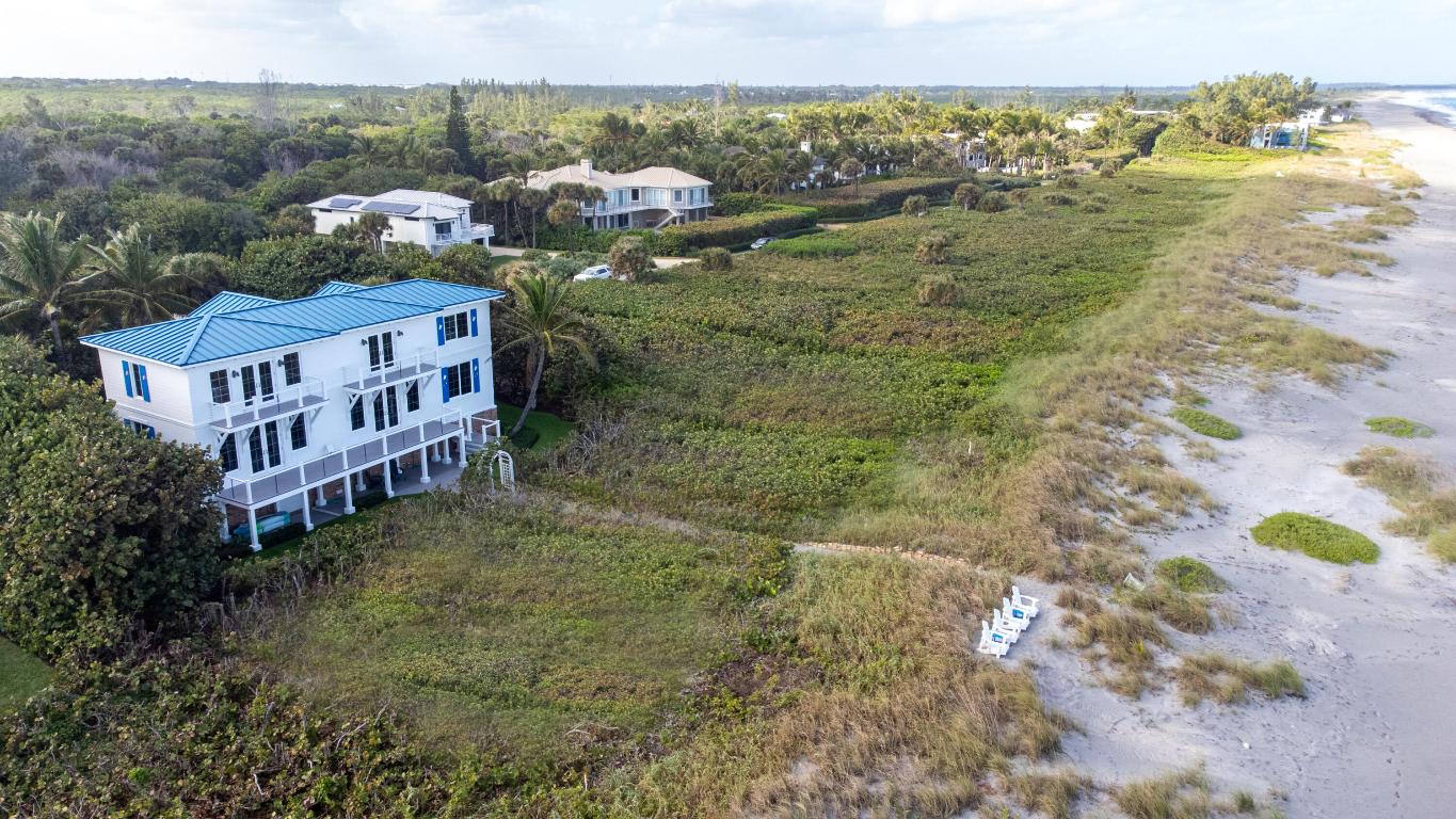 113 N Beach Jupiter Island, FL 33455