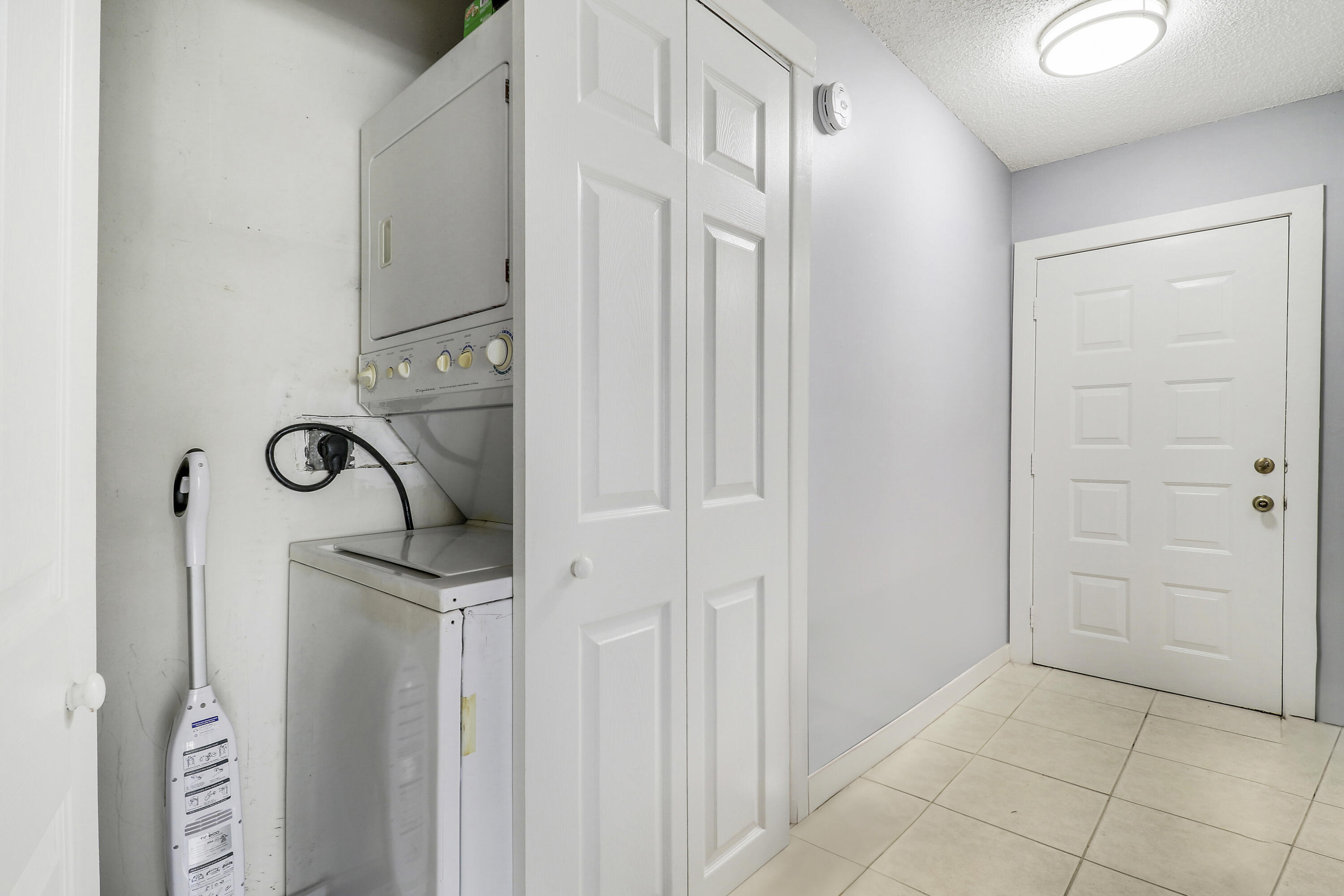 150 Pineview #C4 Jupiter, FL 33469