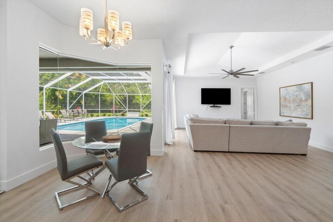 8369 SE Island Jupiter, FL 33458