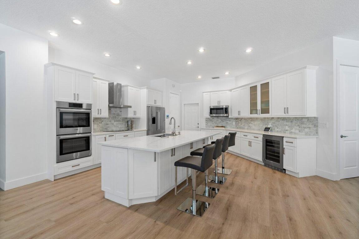 8369 SE Island Jupiter, FL 33458