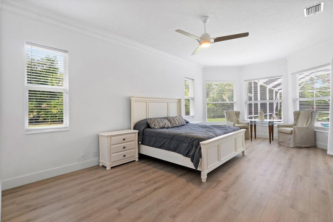 8369 SE Island Jupiter, FL 33458