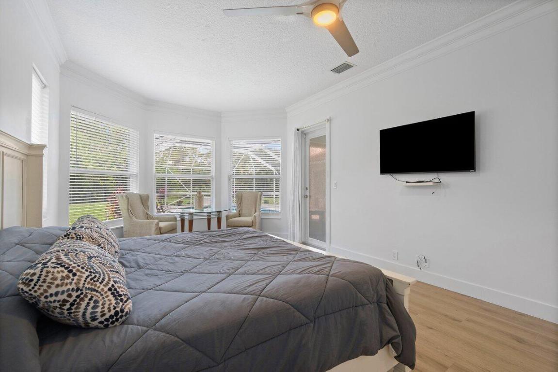 8369 SE Island Jupiter, FL 33458