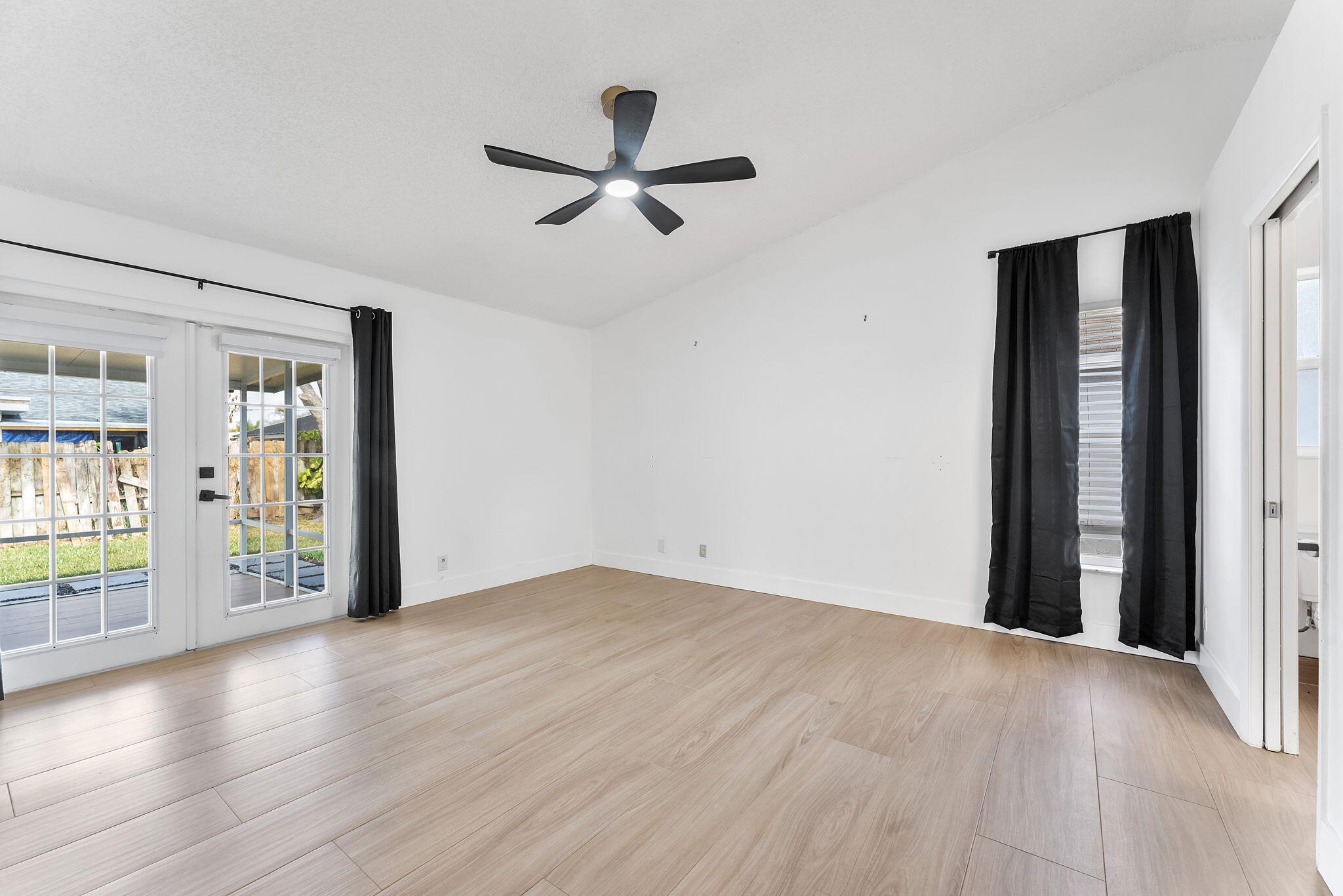 6249 Foster Jupiter, FL 33458