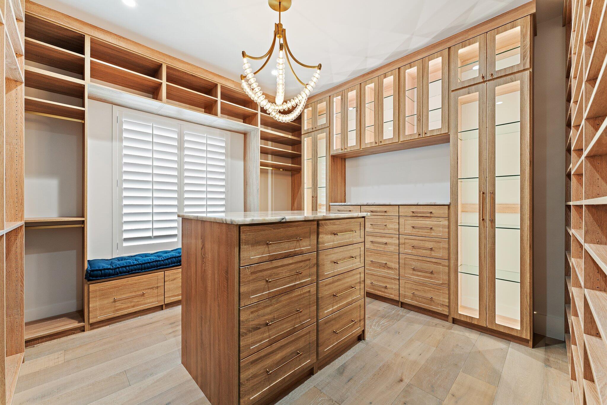 24 Leeward Tequesta, FL 33469