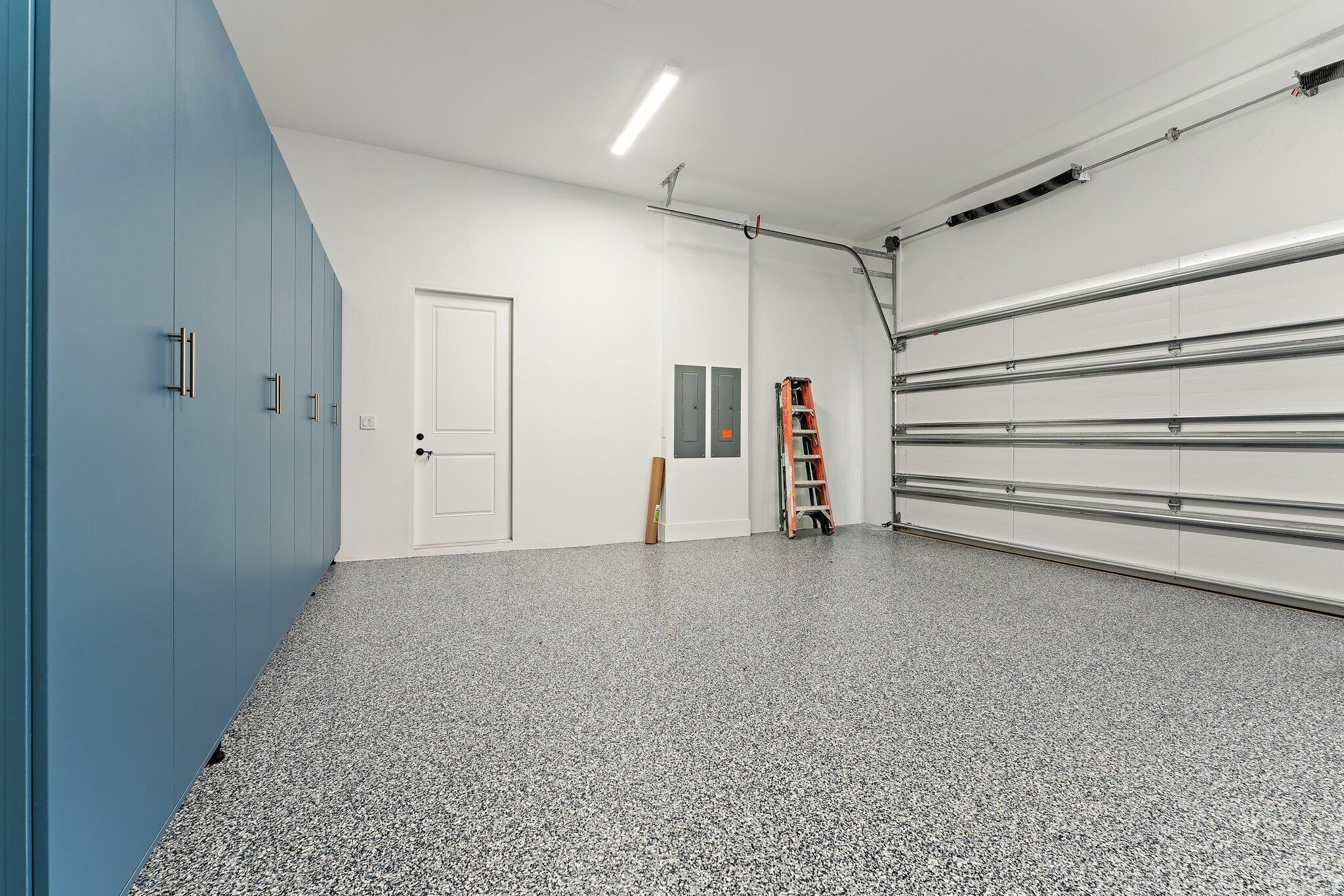 24 Leeward Tequesta, FL 33469