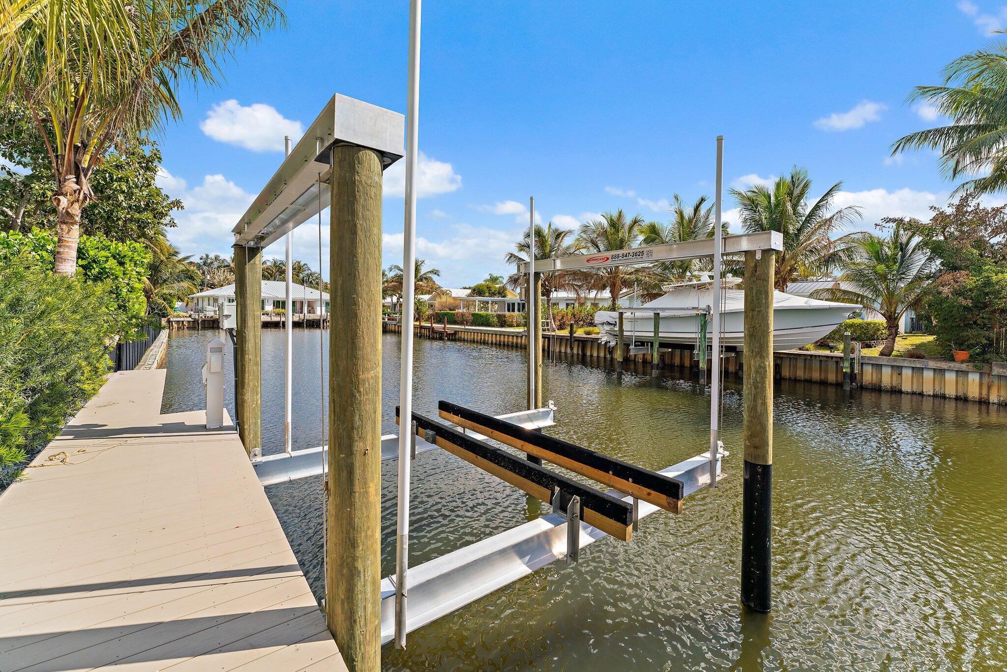 24 Leeward Tequesta, FL 33469