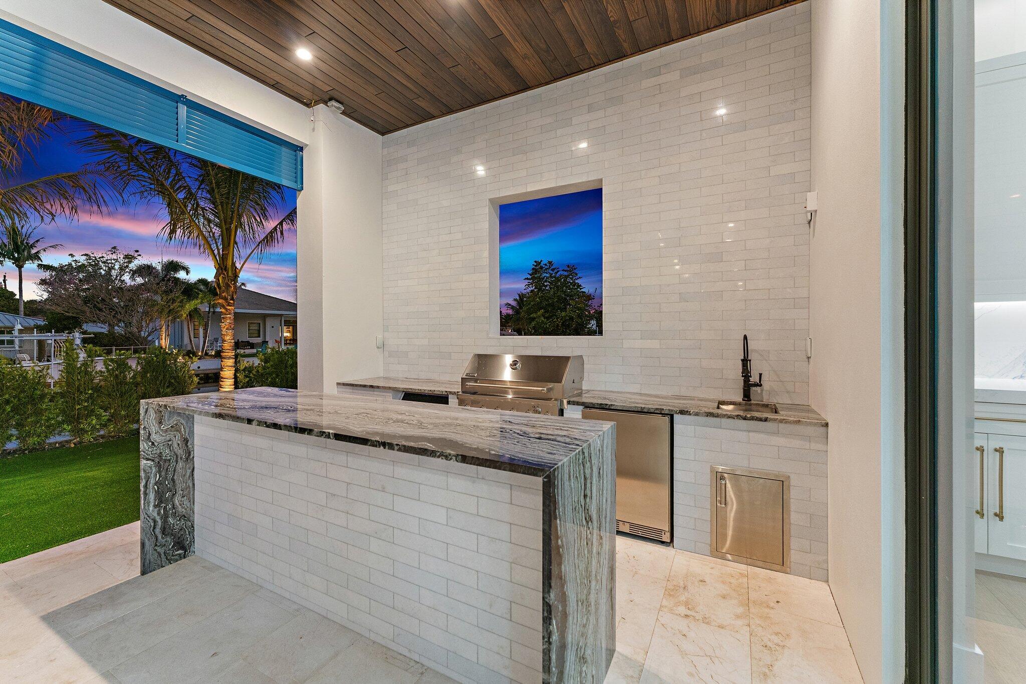 24 Leeward Tequesta, FL 33469