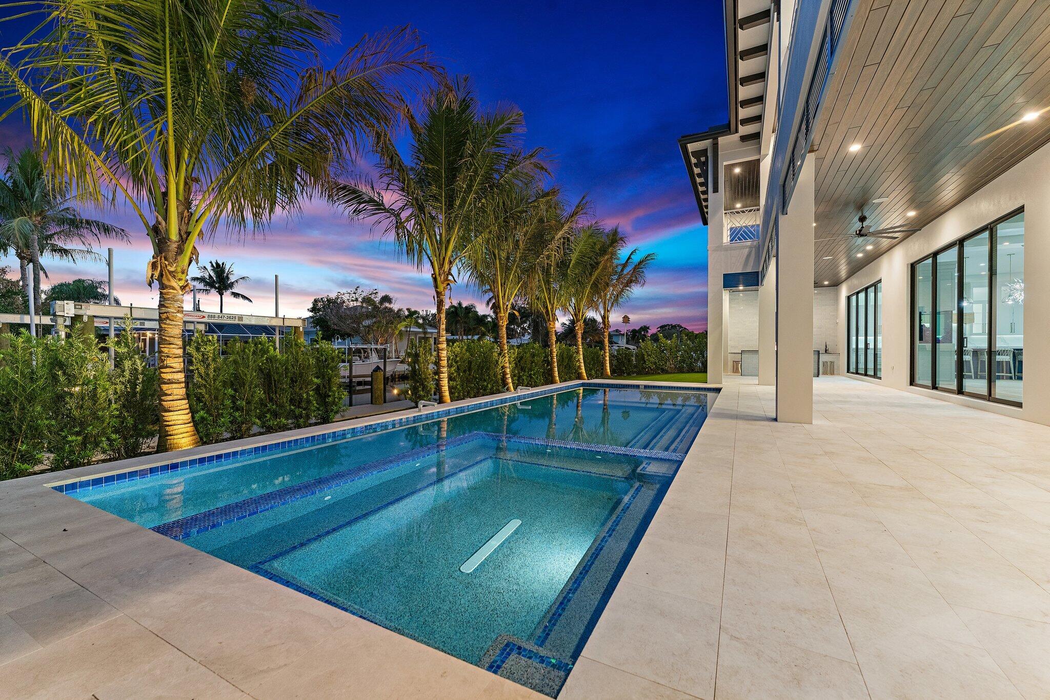 24 Leeward Tequesta, FL 33469