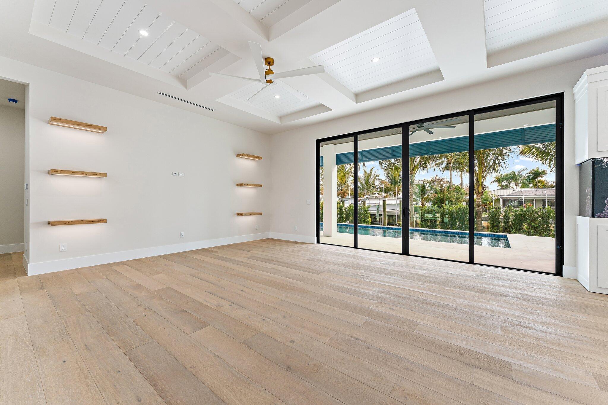 24 Leeward Tequesta, FL 33469