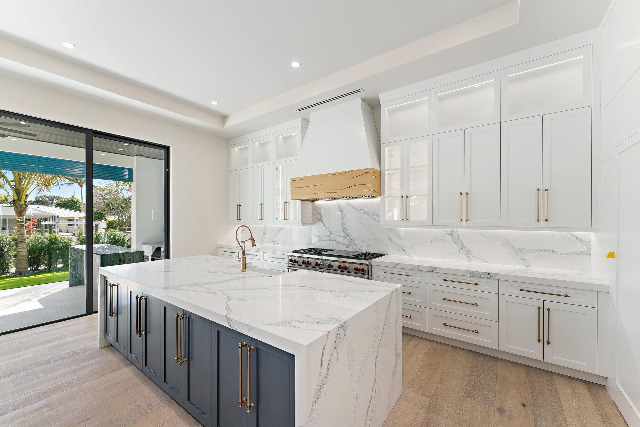 24 Leeward Tequesta, FL 33469