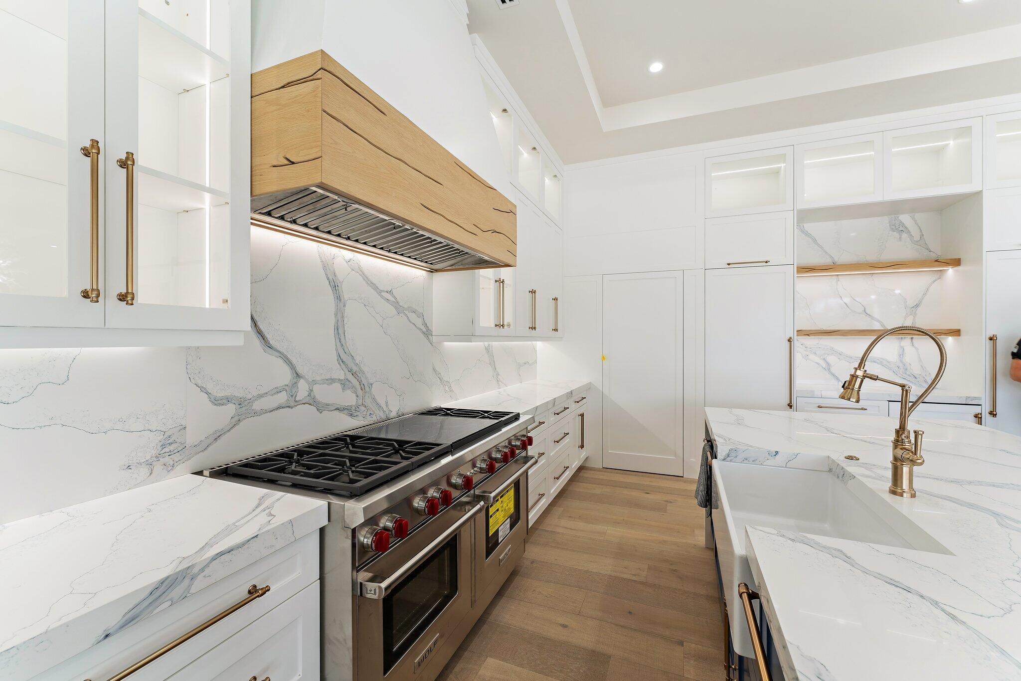 24 Leeward Tequesta, FL 33469