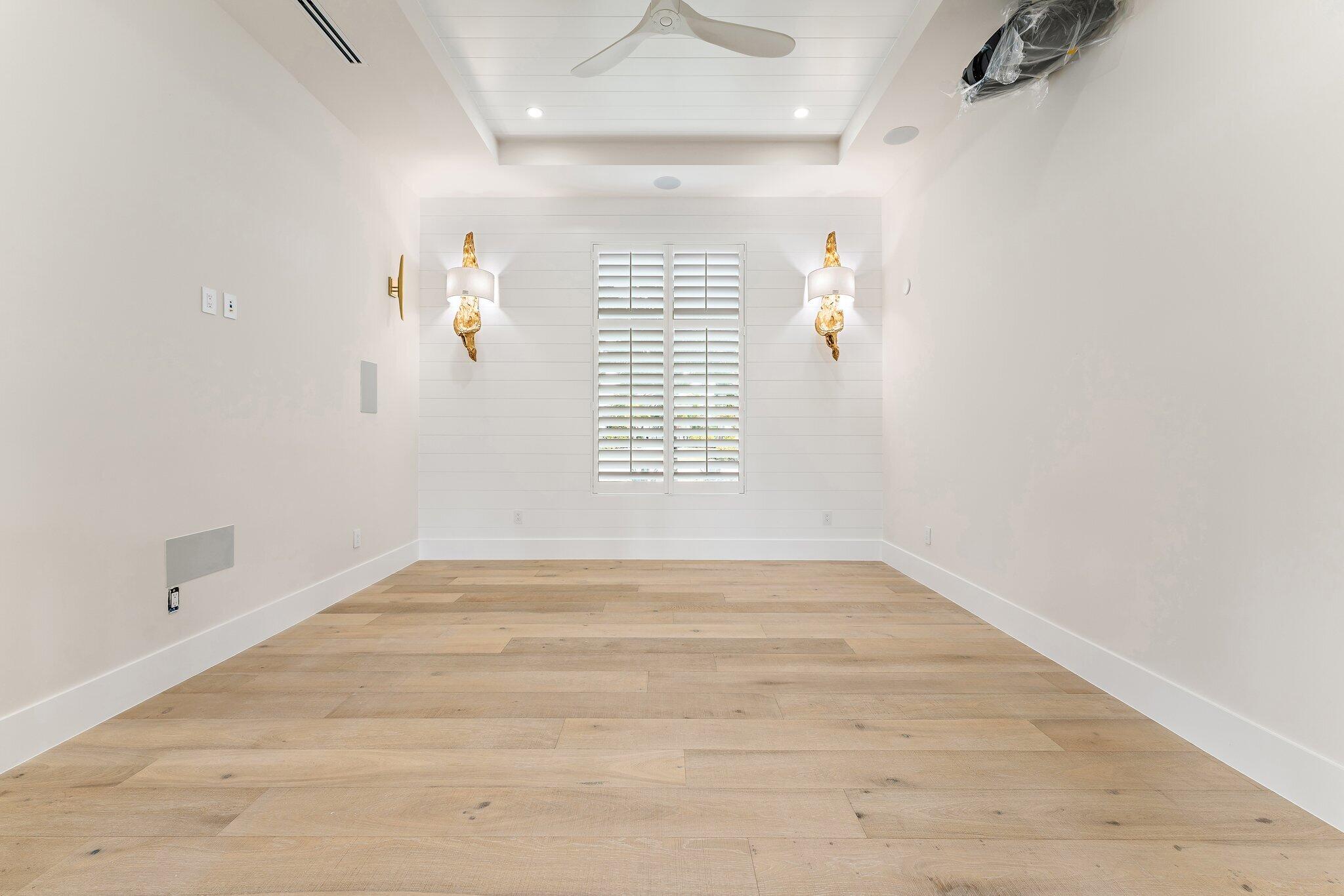 24 Leeward Tequesta, FL 33469